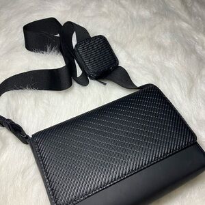 Zara Black Textured Belt Bag
